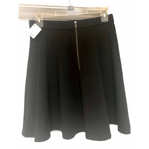 HALOGEN BRAND NEW w/ Tags Black Flare Skirt Size Small! - Picture 6 of 8